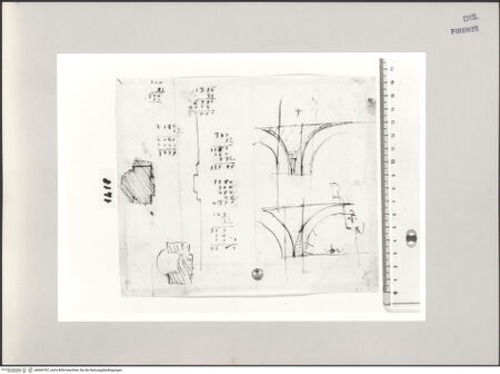 Vorderseite von Centro Studi Antonio Sangallo il Giovane, Montefiascone [https://www.deutsche-digitale-bibliothek.de/content/lizenzen/rv-ez/] Skizzen zu Arkaden und Rechnungen - , bh600787_recto. Foto.