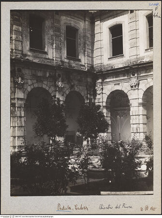 Vorderseite von Bibliotheca Hertziana [https://www.deutsche-digitale-bibliothek.de/content/lizenzen/rv-fz/] Certosa di San LorenzoChiostro dei Procuratori - Ecke, bh601497_recto. Foto: Lindner, Paul.