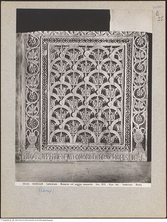 Vorderseite von Alinari [https://www.deutsche-digitale-bibliothek.de/content/lizenzen/rv-ez/] Platte eines Altars oder Bischofsthrones? - Gesamtansicht, bh601633_recto. Foto.