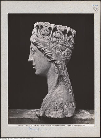 Vorderseite von Alinari [https://www.deutsche-digitale-bibliothek.de/content/lizenzen/rv-ez/] Ecclesia Ravellensis (ehem. bekannt als Sigilgaida Rufolo) - Profil, bh601652_recto. Foto.