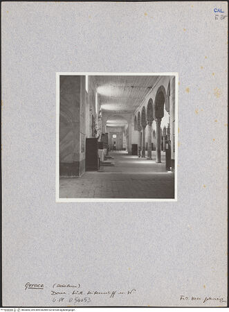 Vorderseite von Bibliotheca Hertziana [https://www.deutsche-digitale-bibliothek.de/content/lizenzen/rv-fz/] CattedraleSüdseitenschiff - Blick in Richtung Innenfassade, bh604084_recto. Foto: Schwarz, Heinrich Mathias.