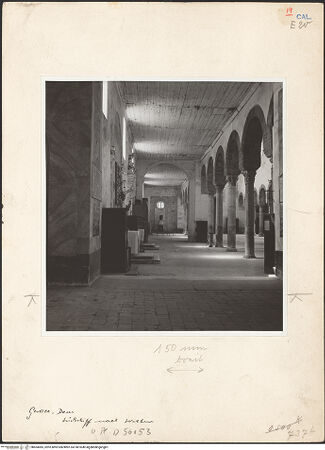 Vorderseite von Bibliotheca Hertziana [https://www.deutsche-digitale-bibliothek.de/content/lizenzen/rv-fz/] CattedraleSüdseitenschiff - Blick in Richtung Innenfassade, bh604085_recto. Foto: Schwarz, Heinrich Mathias.