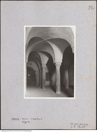 Vorderseite von Bibliotheca Hertziana [https://www.deutsche-digitale-bibliothek.de/content/lizenzen/rv-fz/] Cattedrale - Innenansicht Richtung Westen, bh604090_recto. Foto: Schwarz, Heinrich Mathias.
