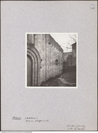 Vorderseite von Bibliotheca Hertziana [https://www.deutsche-digitale-bibliothek.de/content/lizenzen/rv-fz/] CattedraleWestfassade - Rechte Hälfte der Fassade und Südportal vor der Restaurierung, bh604204_recto. Foto: Schwarz, Heinrich Mathias.