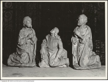 Vorderseite von Soprintendenza alle Gallerie della Sicilia - Palermo [https://www.deutsche-digitale-bibliothek.de/content/lizenzen/rv-ez/] Figurengruppe der Verklärung Christi - Detail: Moses im Gebet, der Apostel Johannes, Elias im Gebet, bh606010_recto. Foto.