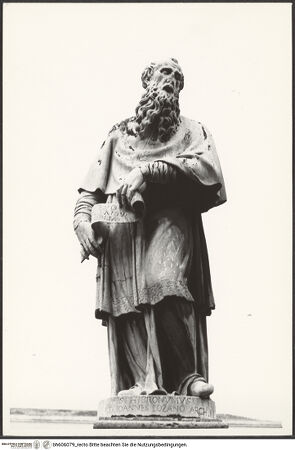 Vorderseite von unbekannt [https://www.deutsche-digitale-bibliothek.de/content/lizenzen/rv-fz/] Statue des heiligen Hieronymus - Gesamtansicht, bh606079_recto. Foto.