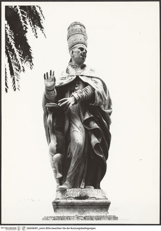 Vorderseite von unbekannt [https://www.deutsche-digitale-bibliothek.de/content/lizenzen/rv-fz/] Statue des heiligen Gregors des Großes - Gesamtansicht, bh606081_recto. Foto.