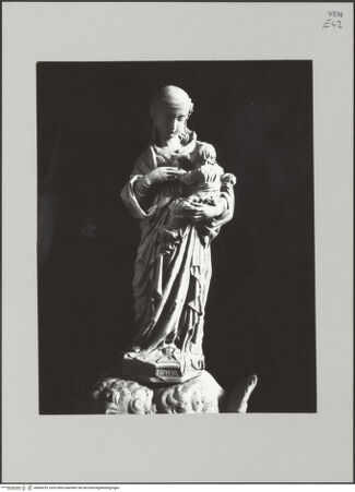 Vorderseite von Soprintendenza ai Monumenti di Venezia [https://www.deutsche-digitale-bibliothek.de/content/lizenzen/rv-ez/] Maria mit Kind - , bh606229_recto. Foto.