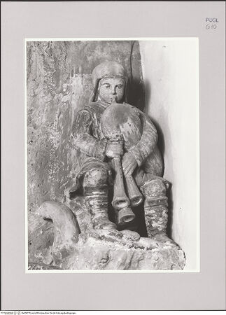 Vorderseite von Gernone ? [https://www.deutsche-digitale-bibliothek.de/content/lizenzen/rv-ez/] Krippe - Detail: Dudelsackblasender Hirte, bh606370_recto. Foto.