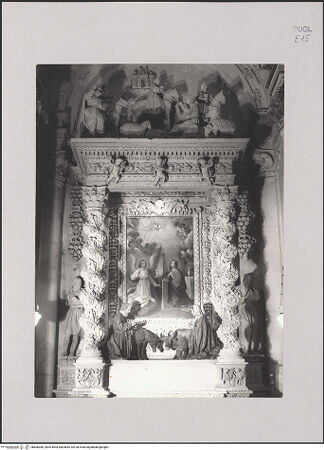 Vorderseite von Guido, Giovanni, Lecce [https://www.deutsche-digitale-bibliothek.de/content/lizenzen/rv-ez/] Krippe - Gesamtansicht mit Altarbild und Rahmung, bh606380_recto. Foto.