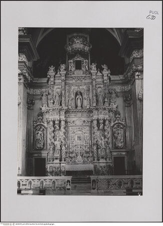 Vorderseite von Guido, Giovanni, Lecce [https://www.deutsche-digitale-bibliothek.de/content/lizenzen/rv-ez/] Hauptaltar - Gesamtansicht, bh606392_recto. Foto.