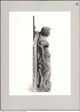 Vorderseite von Soprintendenza ai Beni Artistici e Storici di Modena [https://www.deutsche-digitale-bibliothek.de/content/lizenzen/rv-ez/] Heilige Katharina - Ansicht von links, bh606438_recto. Foto.