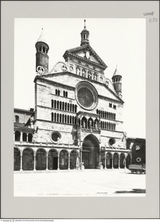 Vorderseite von Alinari [https://www.deutsche-digitale-bibliothek.de/content/lizenzen/rv-ez/] Santa Maria Assunta & DuomoWestfassade - Fassade, bh606894_recto. Foto.