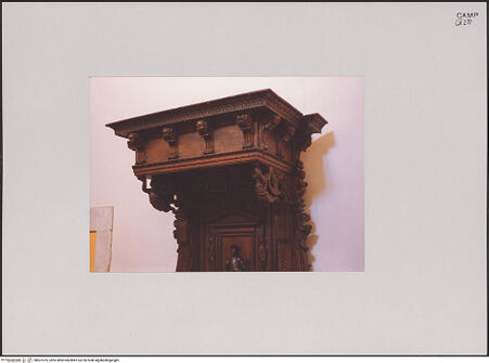 Vorderseite von unbekannt [https://www.deutsche-digitale-bibliothek.de/content/lizenzen/rv-ez/] Stuhl des Priors mit dem heiligen Lorenz - Detail, bh607475_recto. Foto.