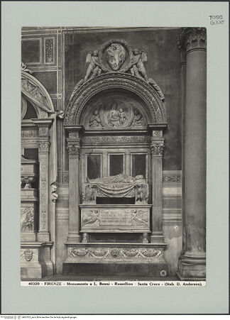 Vorderseite von Alinari [https://www.deutsche-digitale-bibliothek.de/content/lizenzen/rv-ez/] Grabmal des Leonardo Bruni - Gesamtansicht, bh607623_recto. Foto.