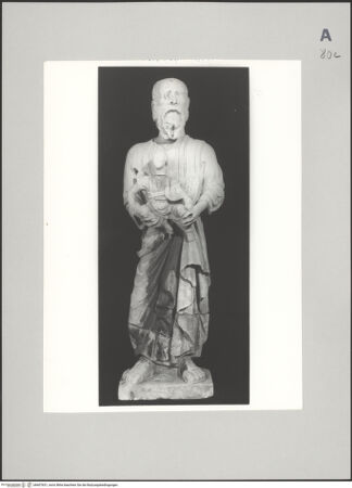 Vorderseite von Opificio Pietre Dure Gabinetto Fotografico - Firenze [https://www.deutsche-digitale-bibliothek.de/content/lizenzen/rv-ez/] Matthäus - Statue in der Restaurierungswerkstatt, bh607651_recto. Foto.