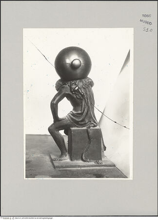 Vorderseite von unbekannt [https://www.deutsche-digitale-bibliothek.de/content/lizenzen/rv-fz/] Atlas - Ansicht von hinten, bh607672_recto. Foto.