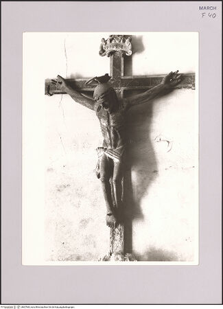 Vorderseite von Bibliotheca Hertziana [https://www.deutsche-digitale-bibliothek.de/content/lizenzen/rv-ez/] Zwei Piedestale für BüstenPiedestal für die Büste eines bärtigen Mannes (Inv.-Nr. 1158) - linke Seite des Piedestals mit Wappen der Familien Vidaschi (oben) und Gabrielli (unten), bh607683_recto. Foto: Malter, Barbara.