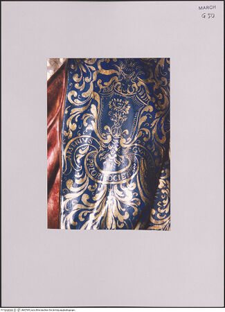 Vorderseite von unbekannt [https://www.deutsche-digitale-bibliothek.de/content/lizenzen/rv-fz/] Maria auf der Mondsichel - Detail: Gewand mit Schriftzug, bh607695_recto. Foto: Negri Arnoldi, Francesco.