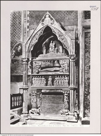 Vorderseite von Alinari [https://www.deutsche-digitale-bibliothek.de/content/lizenzen/rv-ez/] Grabmal des Karl von Kalabrien - Gesamtansicht vor 1943, bh607814_recto. Foto.