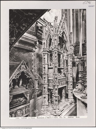 Vorderseite von Alinari [https://www.deutsche-digitale-bibliothek.de/content/lizenzen/rv-ez/] Grabmal des Königs Robert I. - Seitenansicht von links, bh607836_recto. Foto.