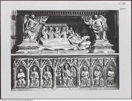 Vorderseite von Alinari [https://www.deutsche-digitale-bibliothek.de/content/lizenzen/rv-ez/] Grabmal des Königs Robert I.Untere Hälfte: Karyatiden, Sarkophag und Grabkammer - Sarkophag und Grabkammer, bh607842_recto. Foto.