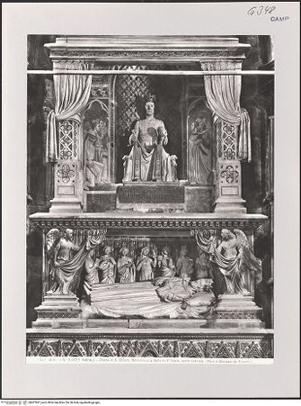 Vorderseite von Alinari [https://www.deutsche-digitale-bibliothek.de/content/lizenzen/rv-ez/] Grabmal des Königs Robert I.Thronfigur - Thronfigur und Grabkammer, bh607847_recto. Foto.