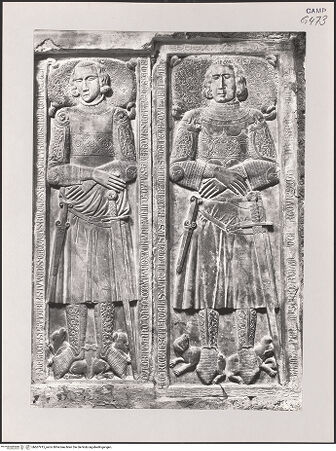 Vorderseite von Alinari [https://www.deutsche-digitale-bibliothek.de/content/lizenzen/rv-ez/] Grabplatten für Tommaso Vulcano (gest. 1337) und Carletto Vulcano (gest. 1345) - Gesamtansicht, bh607915_recto. Foto.