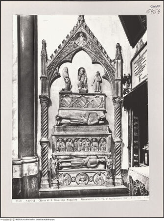 Vorderseite von Alinari [https://www.deutsche-digitale-bibliothek.de/content/lizenzen/rv-ez/] Grabmal für Cristoforo d'Aquino (gest. 1342) und Tommaso d'Aquino (gest. 1357) - Gesamtansicht, bh607920_recto. Foto.