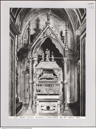 Vorderseite von Alinari [https://www.deutsche-digitale-bibliothek.de/content/lizenzen/rv-ez/] Grabmal des Kardinals Francesco Carbone (gest. 1405) - Gesamtansicht, bh607937_recto. Foto.