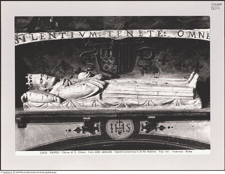 Vorderseite von Alinari [https://www.deutsche-digitale-bibliothek.de/content/lizenzen/rv-ez/] Vorläufiges Grabmal des Königs Robert I. - Gesamtansicht, bh607989_recto. Foto.