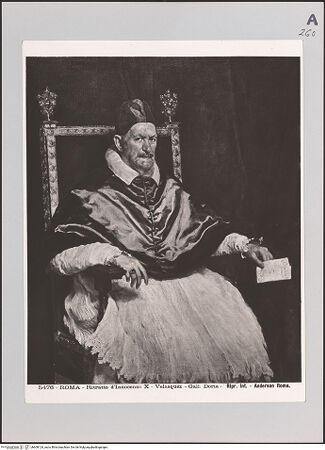 Vorderseite von Alinari [https://www.deutsche-digitale-bibliothek.de/content/lizenzen/rv-ez/] Bildnis von Papst Innozenz X. - Gesamtansicht, bh608124_recto. Foto.