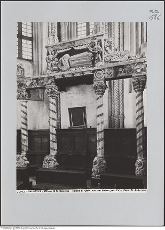 Vorderseite von Alinari [https://www.deutsche-digitale-bibliothek.de/content/lizenzen/rv-ez/] Grabmal für Giovanni Antonio Orsini del Balzo (gest. 1463) - Teilansicht, bh608140_recto. Foto.