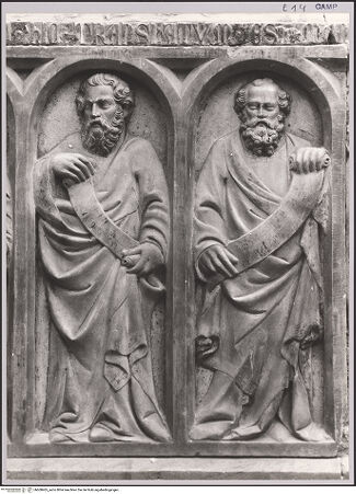 Vorderseite von unbekannt [https://www.deutsche-digitale-bibliothek.de/content/lizenzen/rv-ez/] Grabmal des Enrico Sanseverino - Sarkophag: Zwei Apostel, bh608465_recto. Foto: Jodice, Mimmo.