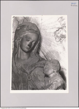 Vorderseite von Sopr. Gall. Napoli [https://www.deutsche-digitale-bibliothek.de/content/lizenzen/rv-ez/] Kopie nach der Madonna von Trapani - Detail: Kopf, bh608567_recto. Foto.