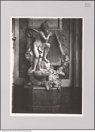 Vorderseite von Soprintendenza Gallerie - Napoli [https://www.deutsche-digitale-bibliothek.de/content/lizenzen/rv-ez/] Engel mit dem Epitaph Giovanni Francesco di Sangros - , bh608574_recto. Foto.