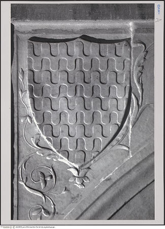 Vorderseite von unbekannt [https://www.deutsche-digitale-bibliothek.de/content/lizenzen/rv-fz/] Grabmal des Diego I, Conte di Cavaniglia (gest. 1481) - Detail: Wappen des Bogens (links, Familie Cavaniglia), bh608585_recto. Foto.