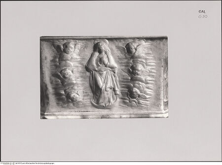 Vorderseite von unbekannt [https://www.deutsche-digitale-bibliothek.de/content/lizenzen/rv-fz/] Taufbecken mit Aufsatz - Relief der Frontseite: Immaculata, bh610012_recto. Foto.