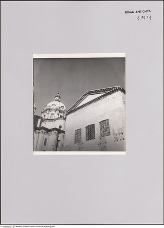 Vorderseite von Bibliotheca Hertziana [https://www.deutsche-digitale-bibliothek.de/content/lizenzen/rv-fz/] Curia Iulia - Fassade, oberer Teil, bh610066_recto. Foto: Zander, Giuseppe?.