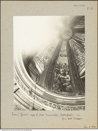 Vorderseite von ICCD [https://www.deutsche-digitale-bibliothek.de/content/lizenzen/rv-ez/] Deckendekoration mit Engeln - Teilansicht: musizierende Engel, bh615631_recto. Foto.