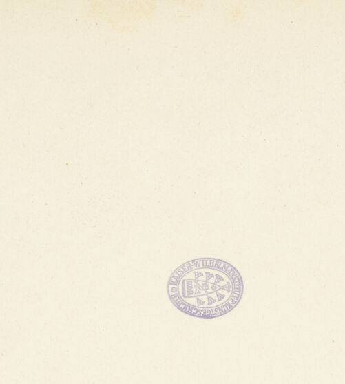 Rückseite von Alinari [https://www.deutsche-digitale-bibliothek.de/content/lizenzen/rv-ez/] Ädikula mit Sitzfigur des C. Plinius d. Ä. - , bh017107_recto. Foto.