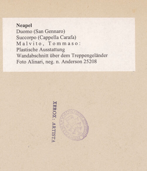 Rückseite von Alinari [https://www.deutsche-digitale-bibliothek.de/content/lizenzen/rv-ez/] DuomoSuccorpo, Confessione di San Gennaro (Cappella Carafa) - Wandabschnitt über dem Treppengeländer, bh024480_recto. Foto.