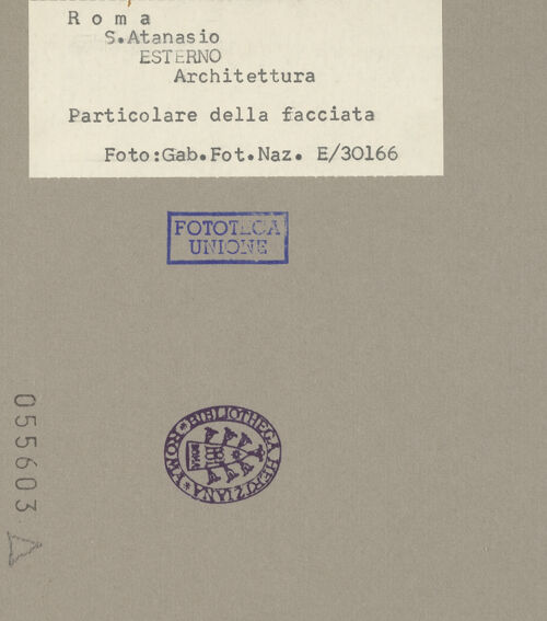 Rückseite von ICCD [https://www.deutsche-digitale-bibliothek.de/content/lizenzen/rv-ez/] Sant'Atanasio dei Greci - oberer Teil der Fassade und Türme, bh055603_recto. Foto.