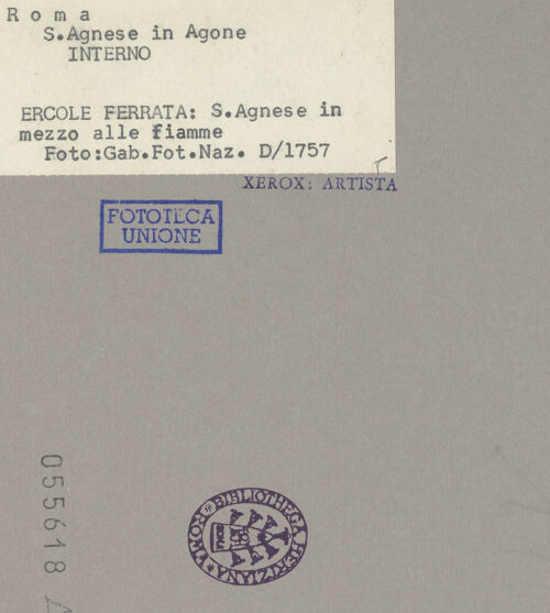 Rückseite von ICCD [https://www.deutsche-digitale-bibliothek.de/content/lizenzen/rv-ez/] Die heilige Agnese in Flammen in einer perspektivischen Nische - Gesamtansicht mit Nische, bh055618_recto. Foto.