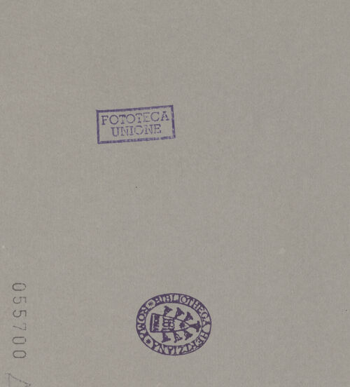 Rückseite von Alinari [https://www.deutsche-digitale-bibliothek.de/content/lizenzen/rv-ez/] Steinigung der heiligen Emerentiana als sie am Grab ihrer Halbschwester, der heiligen Agnes, predigt - Gesamtansicht, bh055700_recto. Foto.