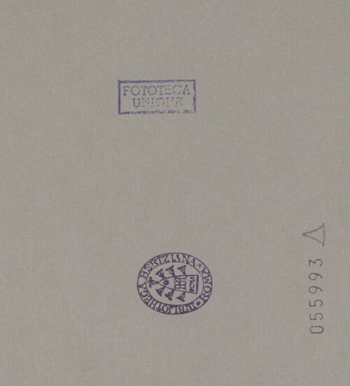 Rückseite von Alinari [https://www.deutsche-digitale-bibliothek.de/content/lizenzen/rv-ez/] Sant'Andrea in Via Flaminia - Ansicht aus Süden, bh055993_recto. Foto.