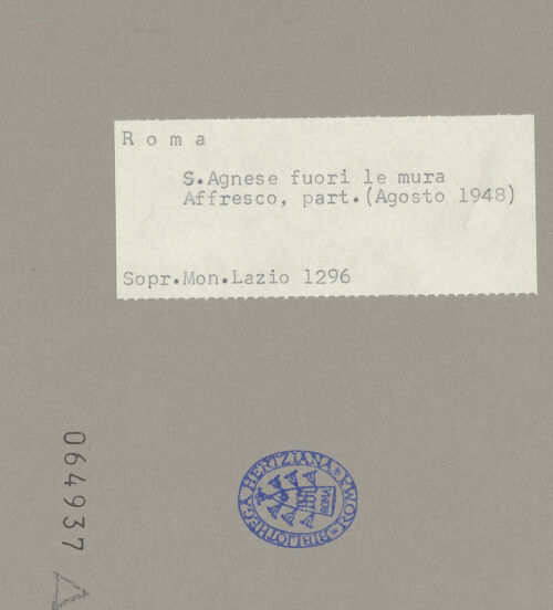 Rückseite von Sopr.Mon.Lazio [https://www.deutsche-digitale-bibliothek.de/content/lizenzen/rv-ez/] Freskenzyklus mit Propheten und Szenen aus dem Leben ChristiKreuzigung - Detail: der Gekreuzigte, über ihm zwei Engel, bh064937_recto. Foto.