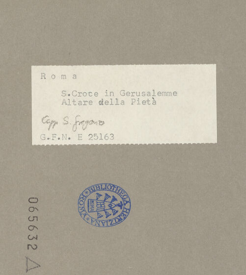 Rückseite von ICCD [https://www.deutsche-digitale-bibliothek.de/content/lizenzen/rv-ez/] Pietà - Pietà, bh065632_recto. Foto.