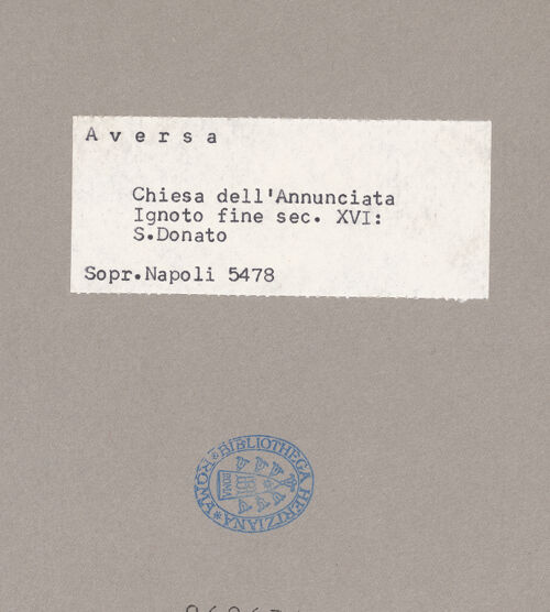 Rückseite von Sopr. BAS NA [https://www.deutsche-digitale-bibliothek.de/content/lizenzen/rv-ez/] Büstenreliquiar des Heiligen Donatus - Frontalansicht, bh069631_recto. Foto.