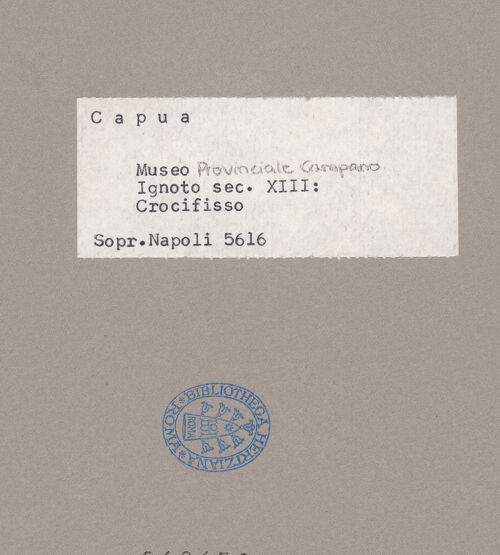 Rückseite von Sopr. BAS NA [https://www.deutsche-digitale-bibliothek.de/content/lizenzen/rv-ez/] Altarkreuz - Frontalansicht (nach der Restaurierung), bh069652_recto. Foto.